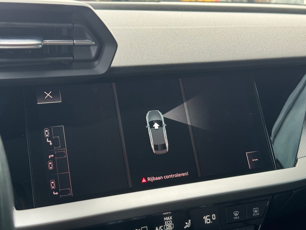 Audi A3 limousine 35 tfsi * matrix led * leer * panoramadak * trekhaak