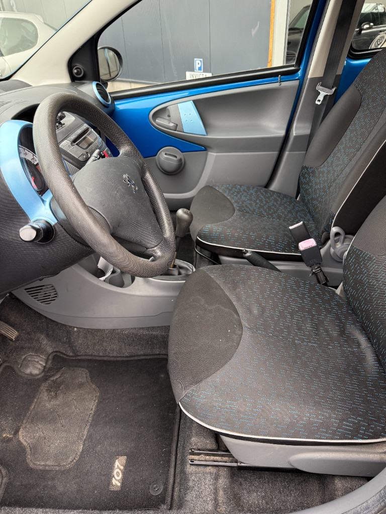 Peugeot 107 1.0 - urban move - airco - 5drs
