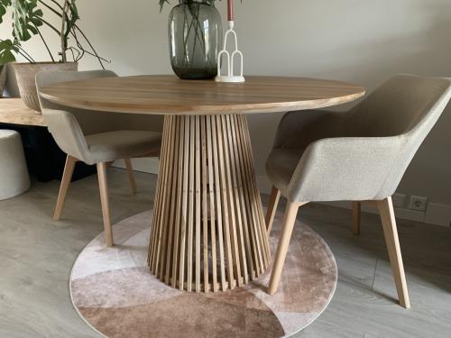 Eettafel 120 cm doorsnee hoog 78 cm