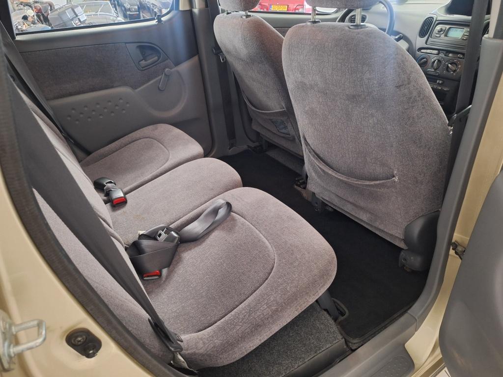 Toyota Yaris Verso 1.5-16v vvt-i sol | trekhaak afneembaar