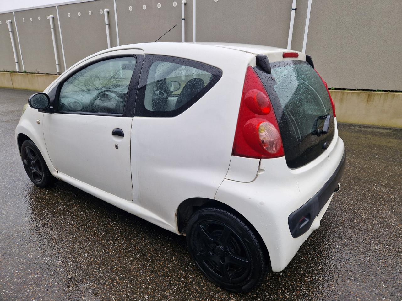 Peugeot 107 1.0-12V XR