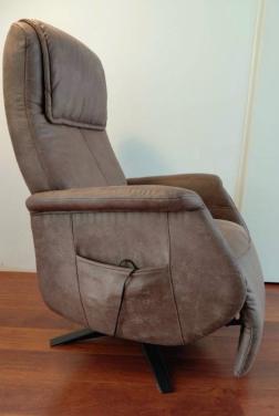 Te koop Mooie degelijke sta op fauteuil / stoel