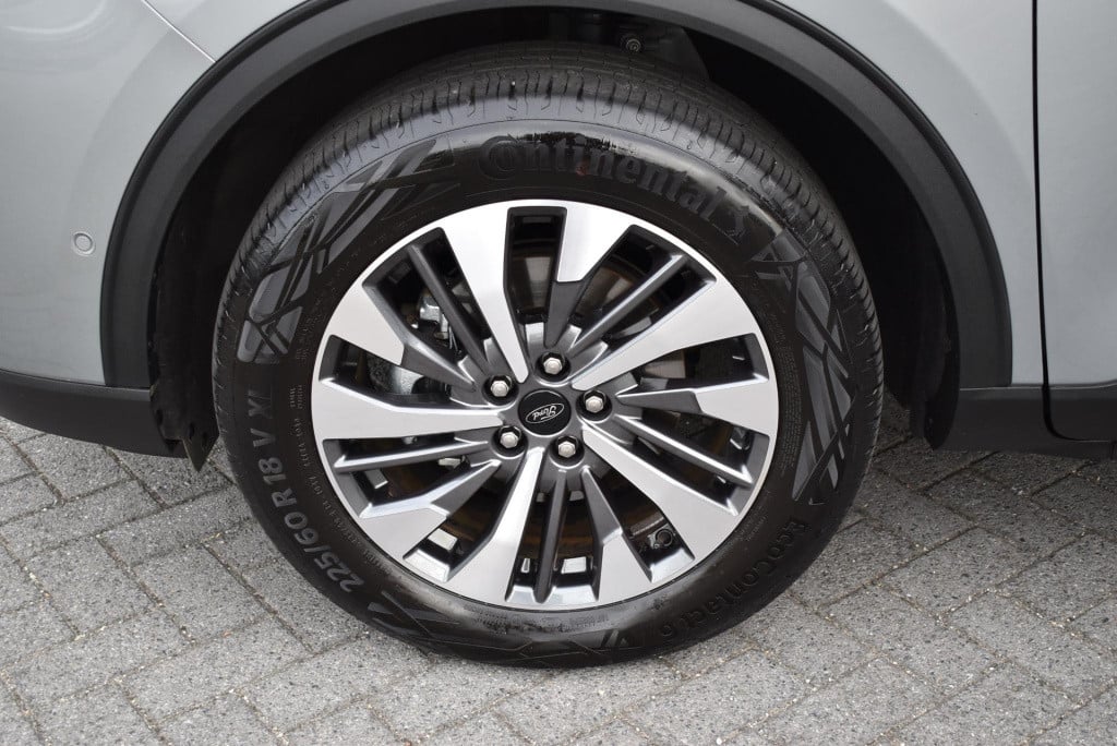 Ford Kuga 2.5 phev titanium | climate control | adaptieve cruise control | 
