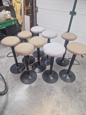 9 stuks barkrukken