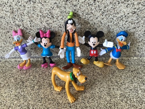 Verschillende Disney figuurtjes in rubber.