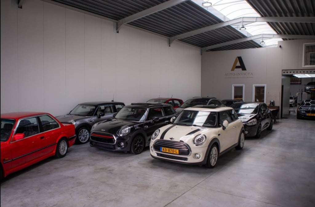 Mini Cooper 1.5 - chili - pano