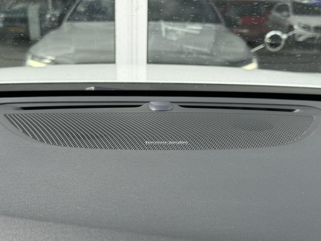 Volvo V60 t6 398pk recharge ultra dark| panodak| 360camera| head-up| awd