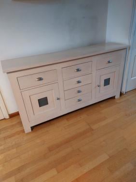 Elegant houten dressoir