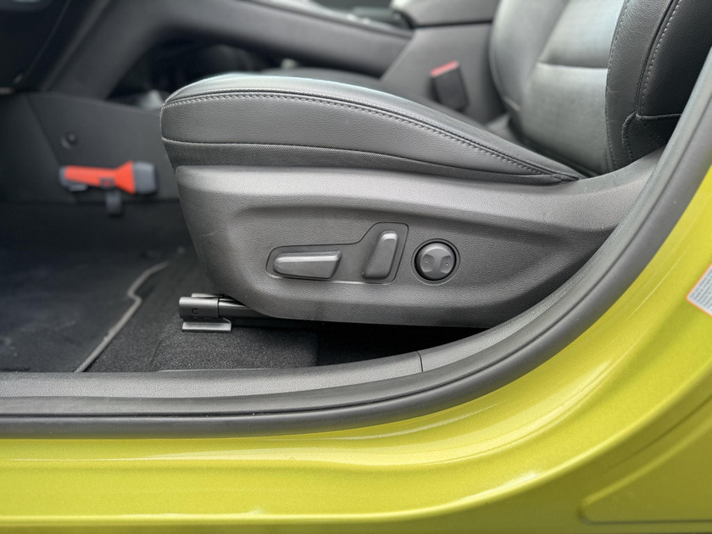 Hyundai Kona ev premium 64 kwh 3-fase lader | navigatie | stoelventilatie +