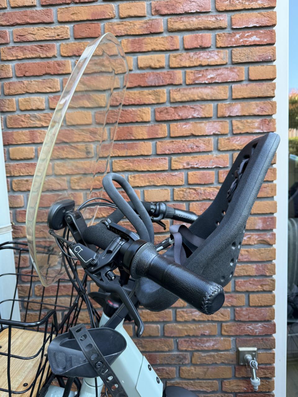 Erg mooi Yepp mini voorzitje, compleet.