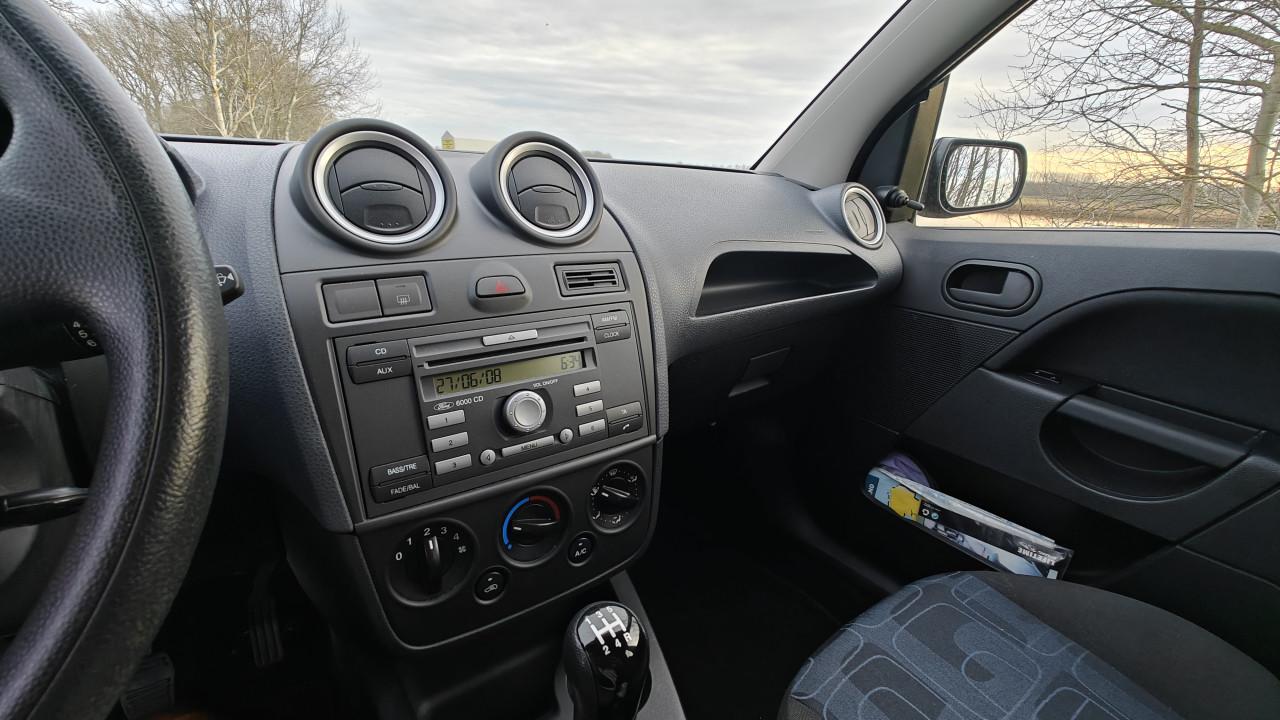 Ford Fiesta - 25000 km - APK tot oktober 2026