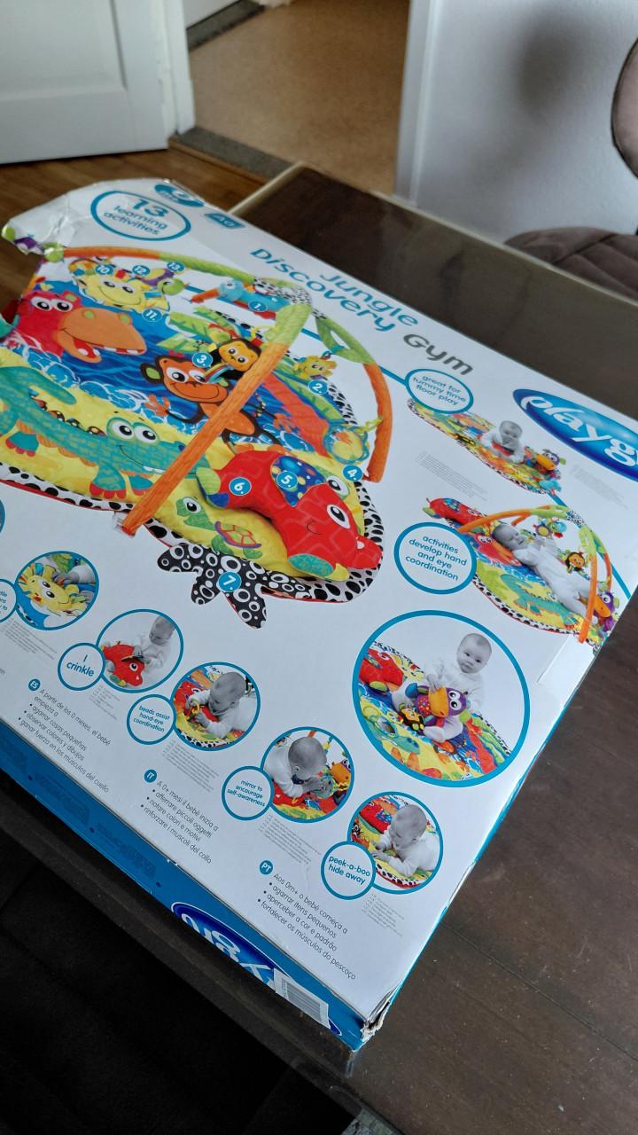 Speelkleed plus poppen