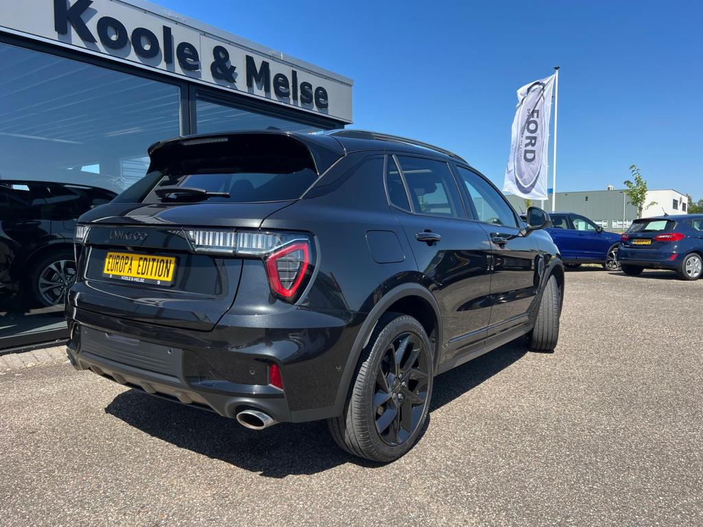 Lynk & Co 01 1.5 261pk plug in hybrid 7dcth , black edition , panodak , 360