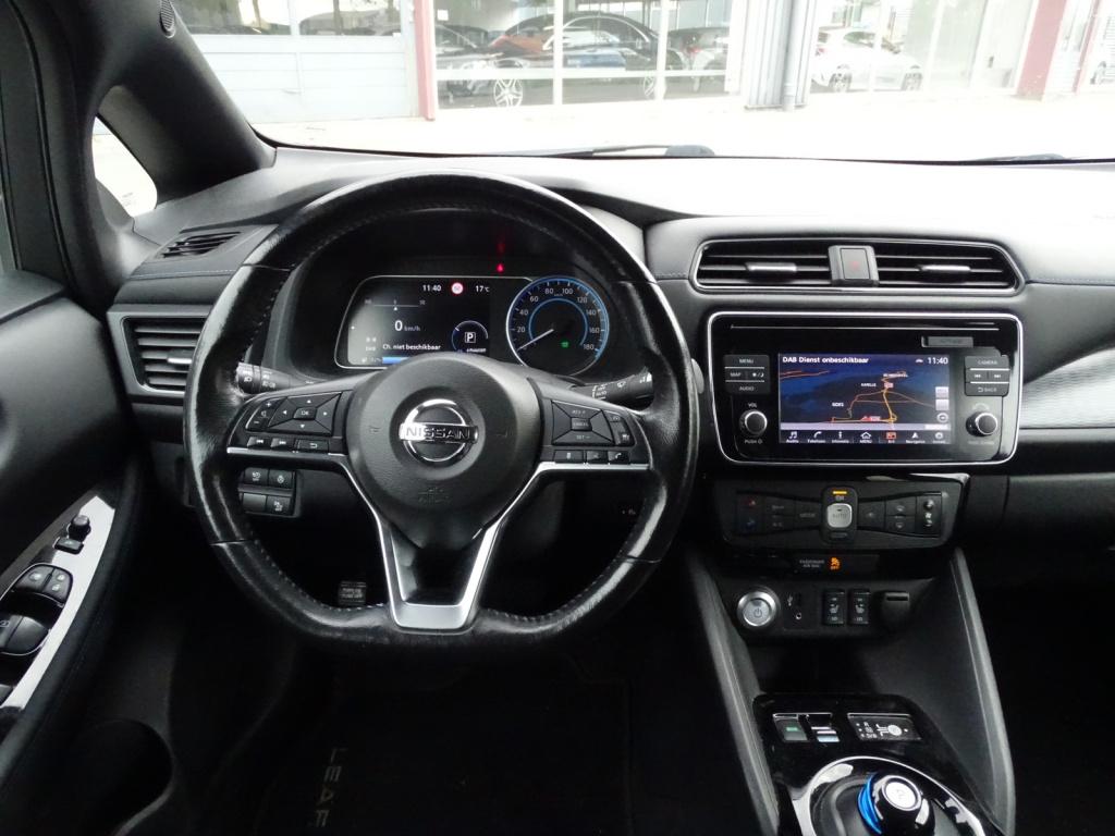 Nissan Leaf n-connecta 40 kwh | incl. btw | 360 camera