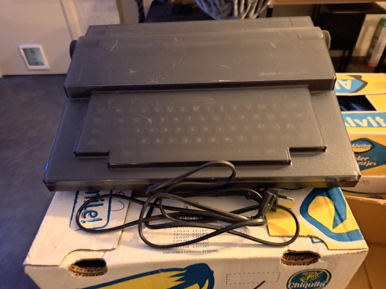 TE KOOP ELECTRISCHE TYPEMACHINE OLIVETTI [et compact 60]