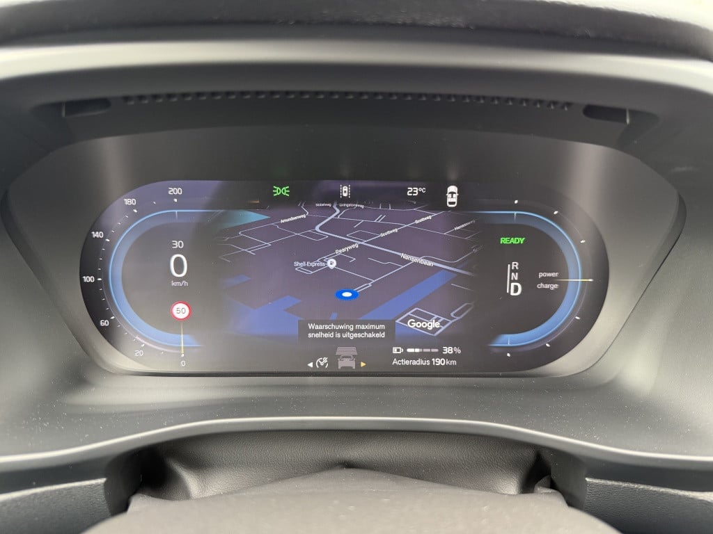 Volvo C40 extended plus 82 kwh | trekhaak| pano| achteruitrijcamera| stoel