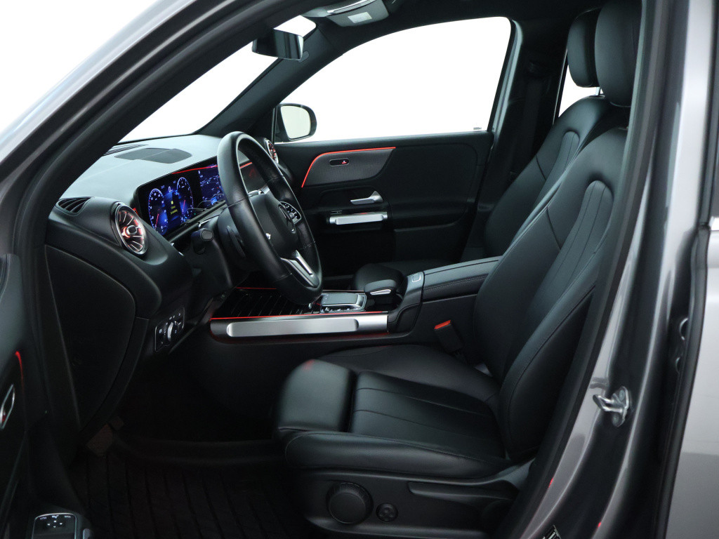 Mercedes-Benz Glb 180 business solution luxury | trekhaak | sfeerverlichtin