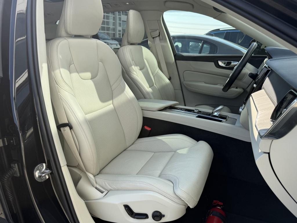 Volvo XC60 t6 398pk recharge inscription| panodak| 360camera| trekhaak| h&k