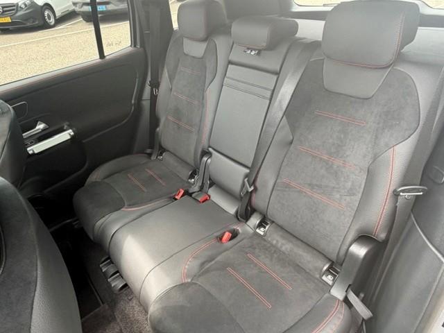 Mercedes-Benz Glb 200 amg line premium plus l panoramadak l mbux l multibea
