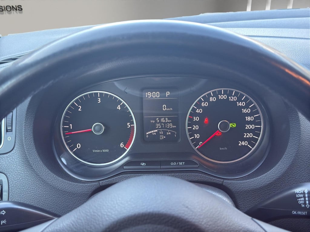 Volkswagen Polo 1.6 tdi highline dsg clima stoelverwarming