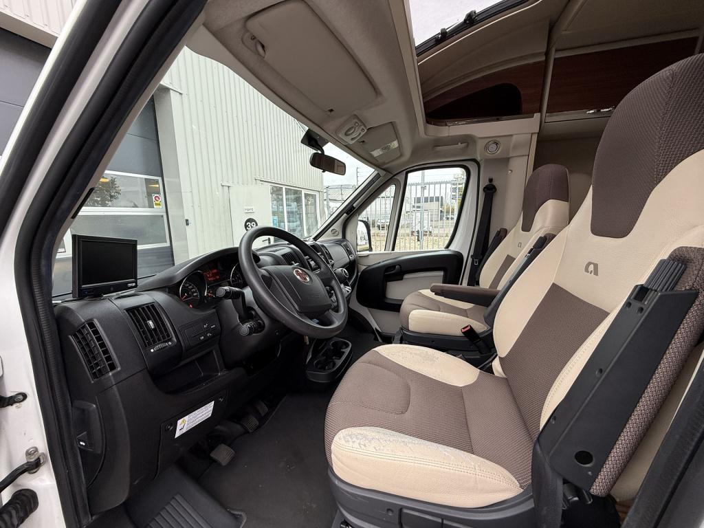 Adria Onbekend matrix m 670 sc