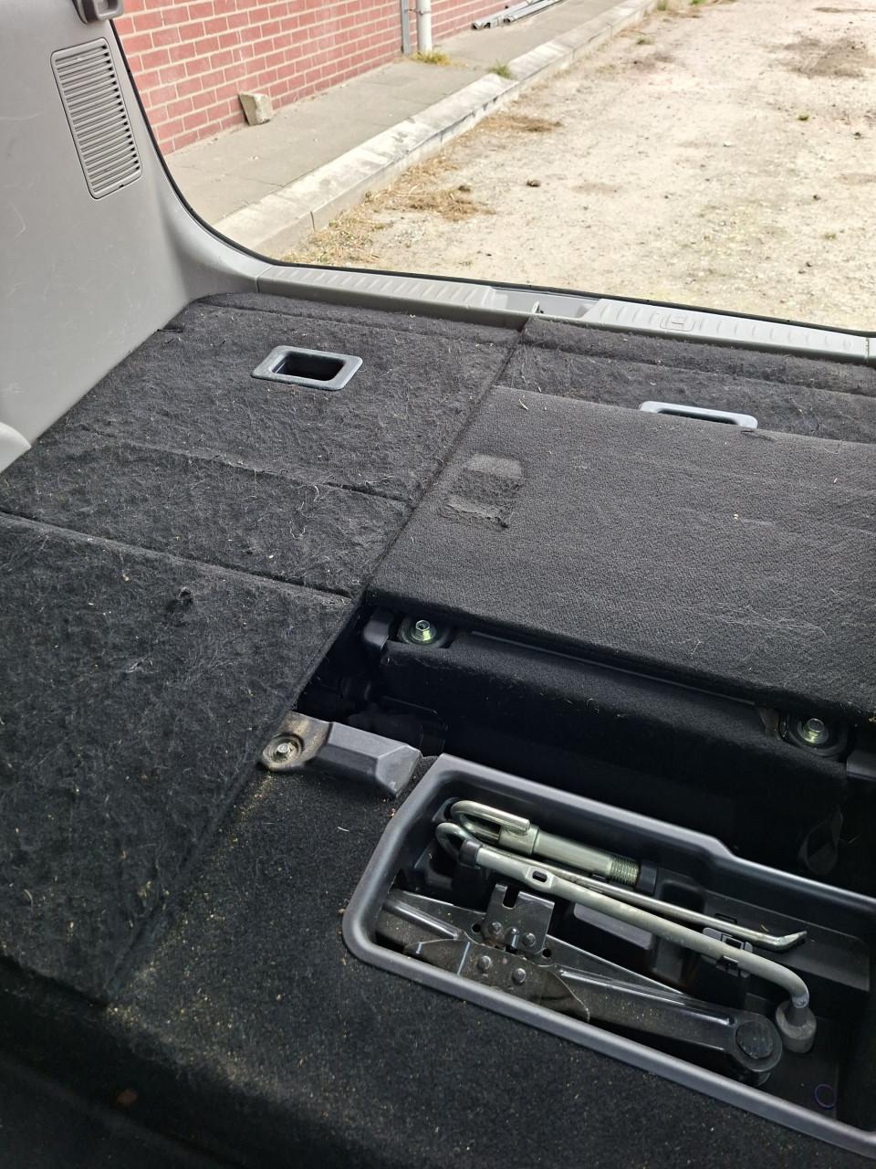 Te koop Mitsubishi Grandis 7- zit