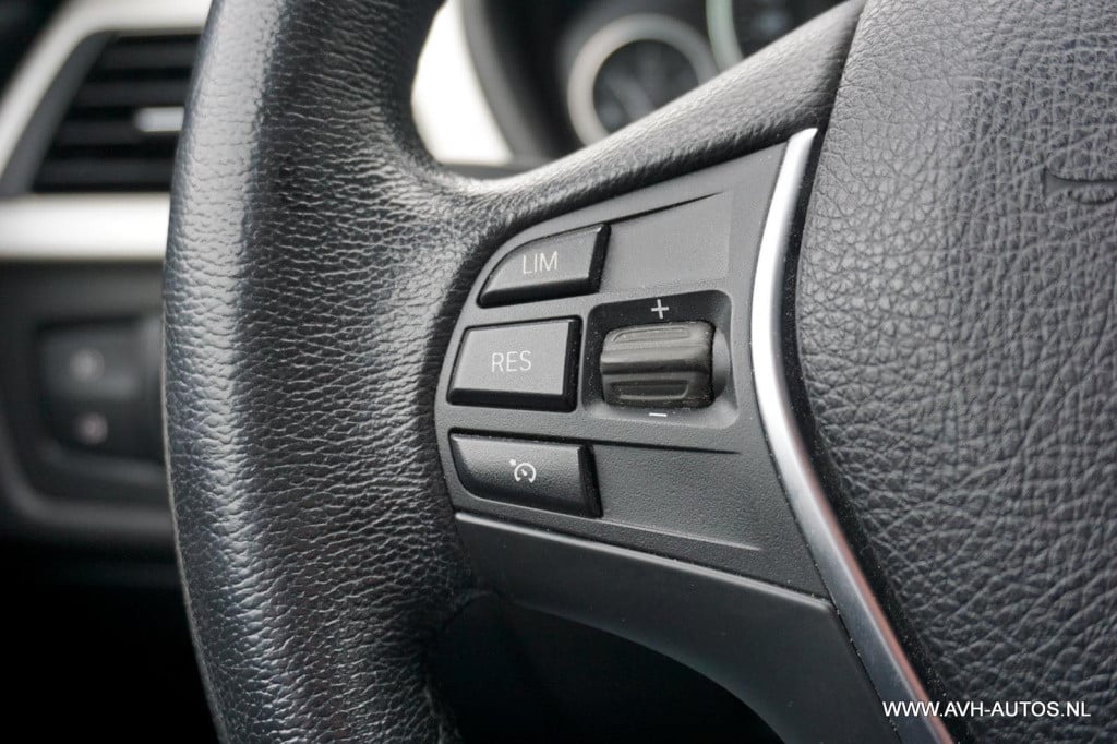 BMW 3-serie touring 320d ede corporate lease executive