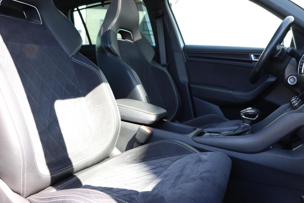 Skoda Kodiaq 1.5 tsi sportline business 150pk dsg7 7p. | pano | trekhaak | 