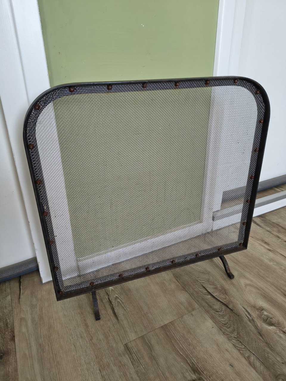 Prachtig zwart openhaard scherm, spatscherm, vonkscherm.