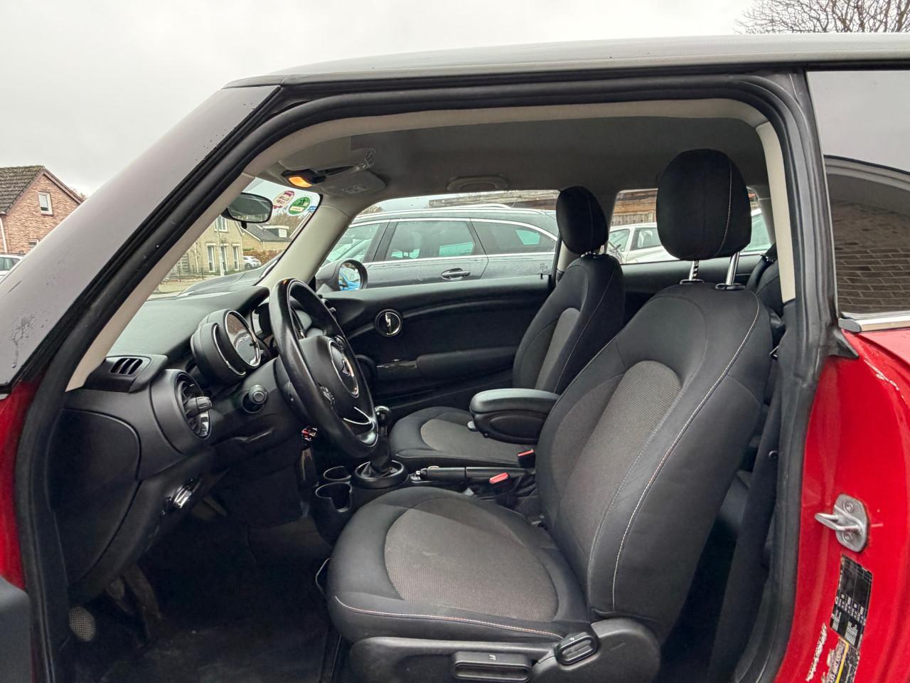 Mini Cooper One 1.2 2016 Airco Navigatie PDC