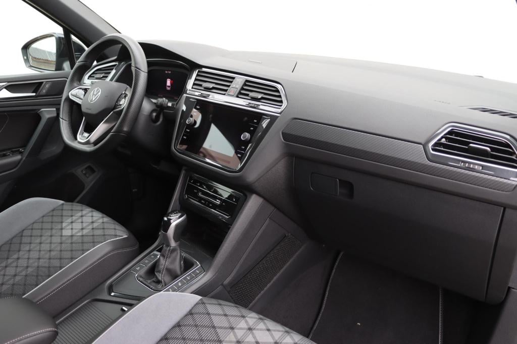 Volkswagen Tiguan 1.4 tsi ehybrid r-line business 245pk dsg6 | soh 98,6% |