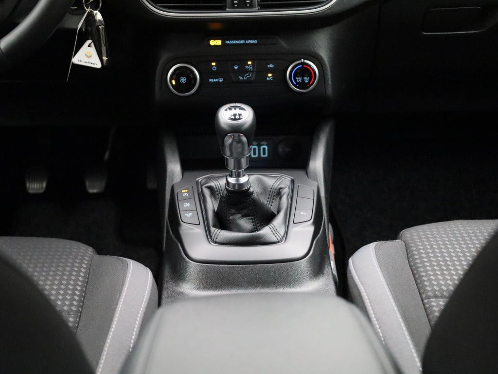 Ford Focus wagon 1.0 ecoboost hybrid trend edition business | lmv | camera 