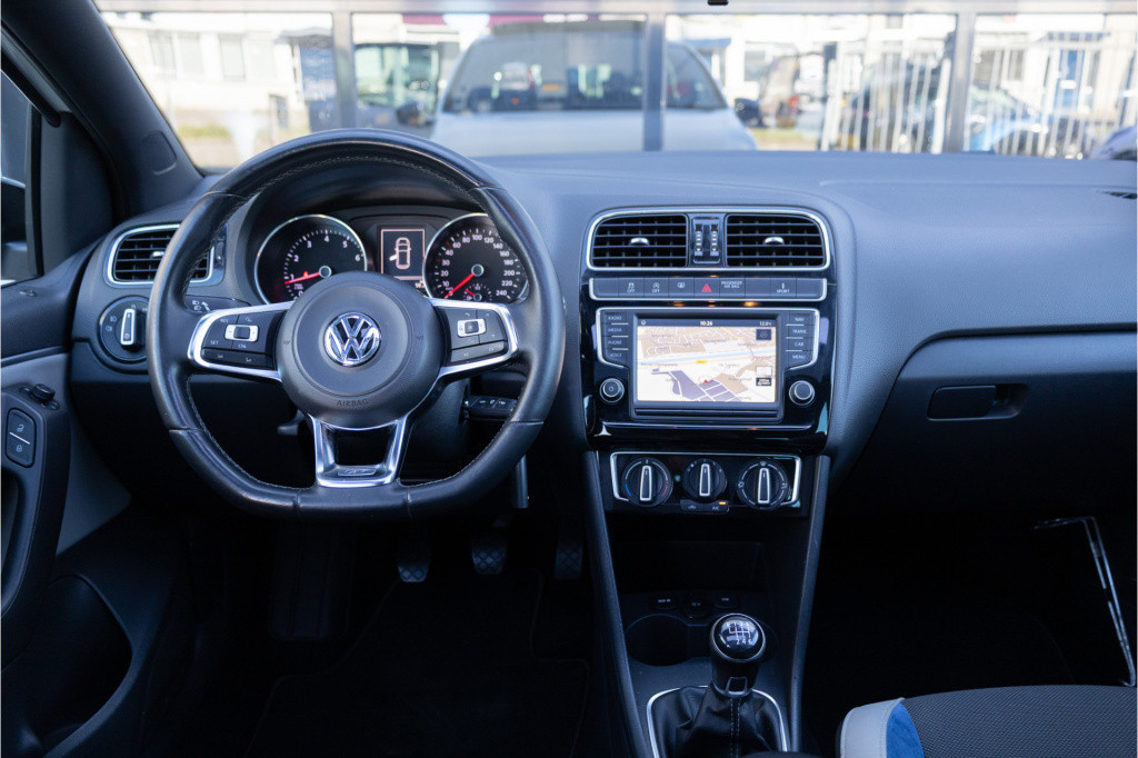 Volkswagen Polo 1.4 tsi bluegt 15pk pano nav 17inch