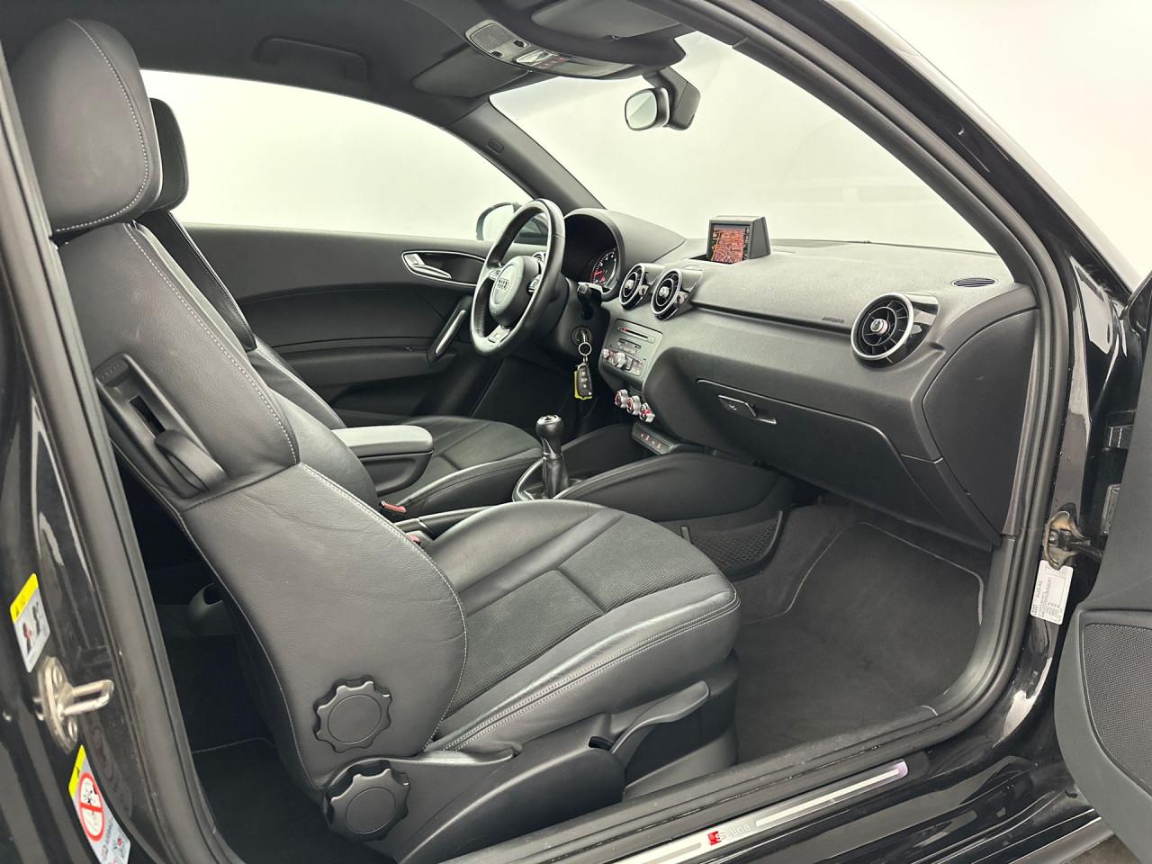 Audi a1 1.2 Tsfi / 3x S line / Xenon / navi / cruise