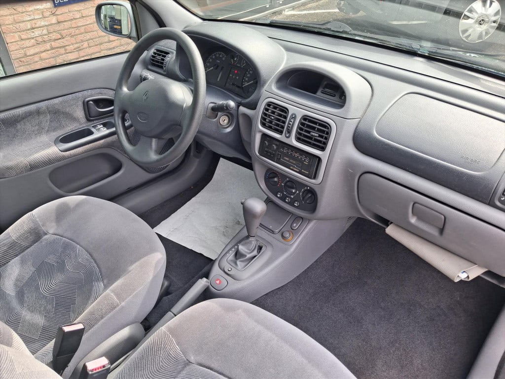 Renault Clio 1.6 rn automaat