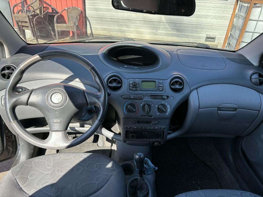 Toyota Yaris 1.3-16v vvt-i luna