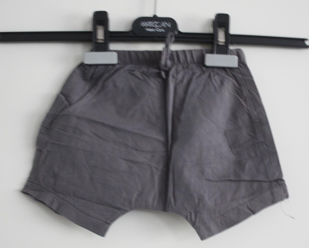 Broekje grijs maat 68