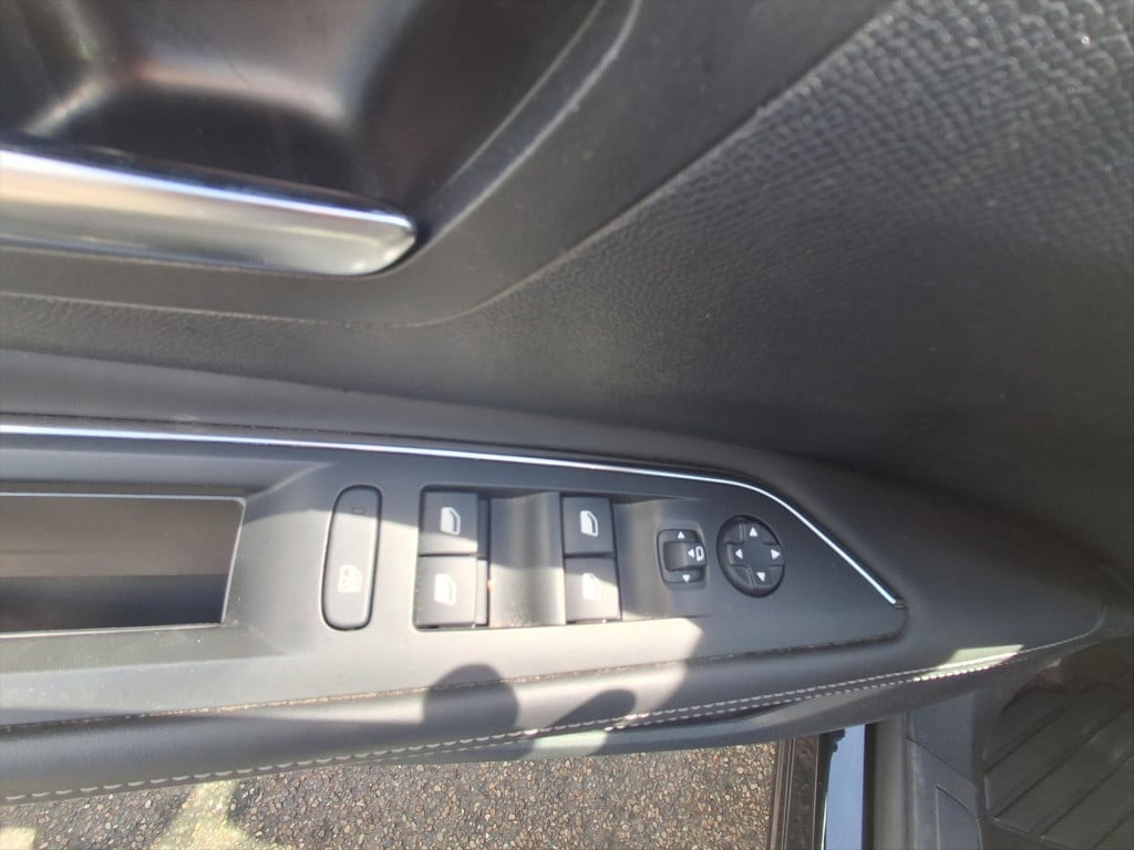 Peugeot 3008 1.2 pt 130pk s&s allure navigatie | apple carplay & android au