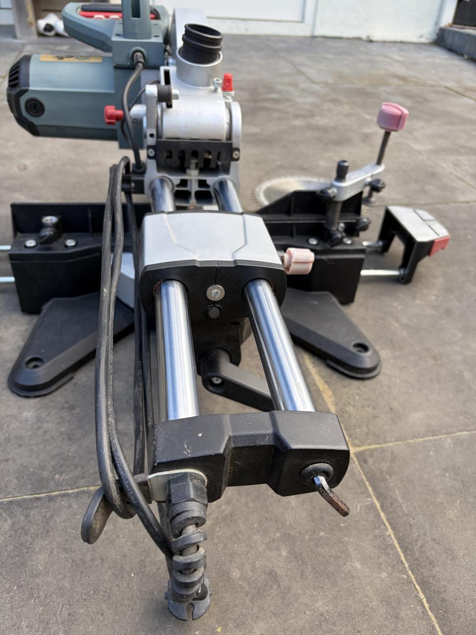 Metabo KGS 254 M Afkortzaag