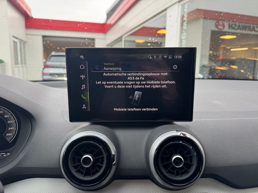 Audi Q2 35 tfsi s edition