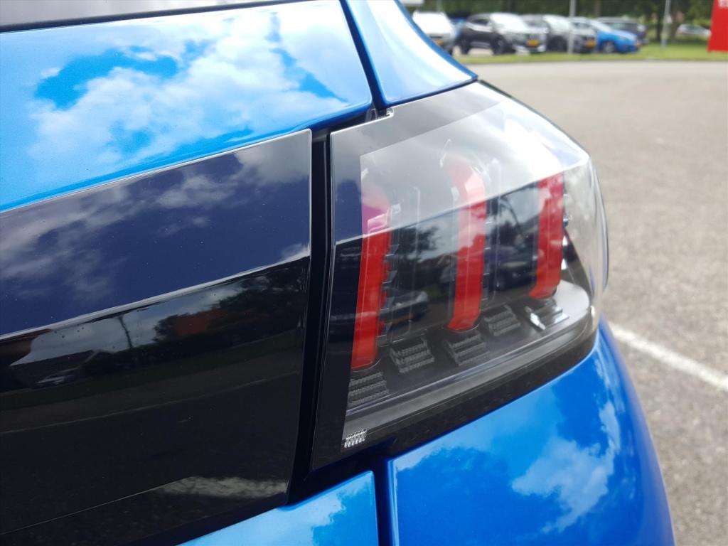 Peugeot 208 allure 1.2-100pk apple carplay & android auto | navi | cruise &