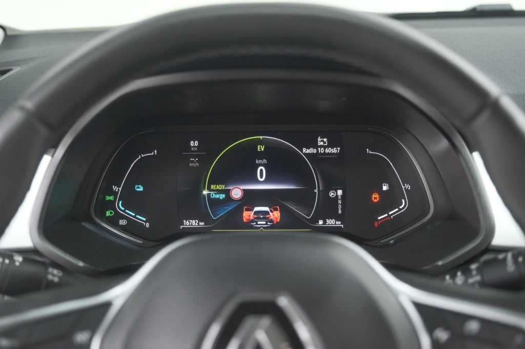 Renault Captur 1.6 e-tech full hybrid 145 techno | trekhaak | navigatie | p