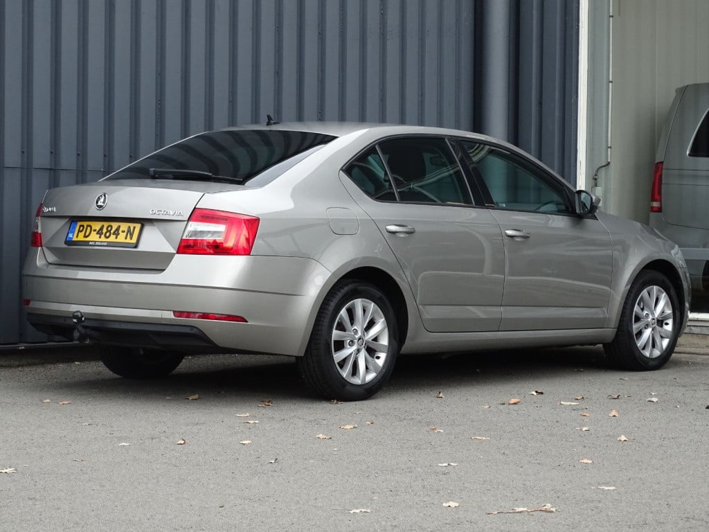 Skoda Octavia 1.0 tsi greentech ambition business
