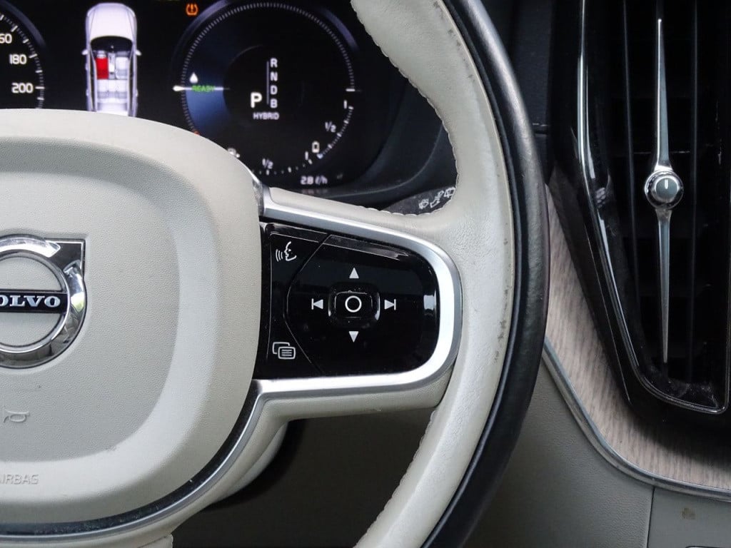 Volvo XC60 2.0 t8 twin engine awd inscription