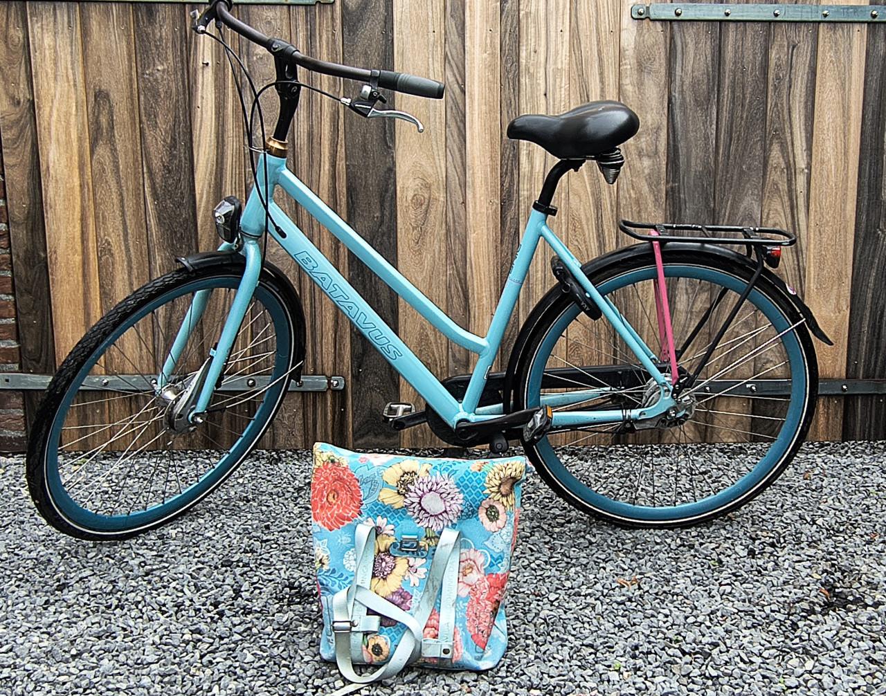 Mooie Batavus damesfiets 7 versnellingen + fietstas