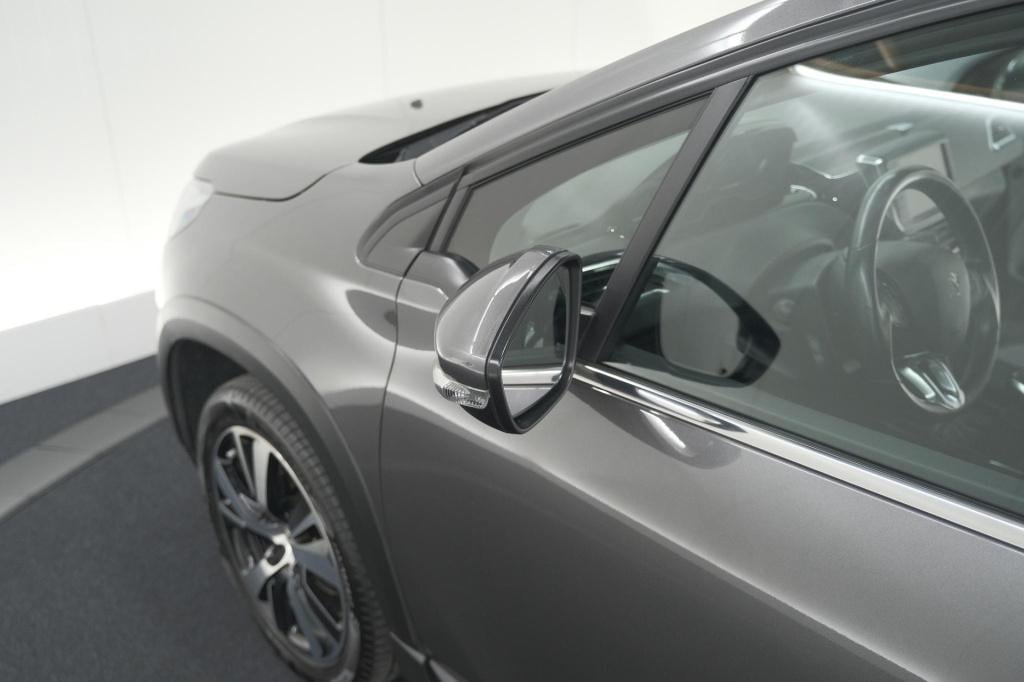 Peugeot 2008 puretech 110 allure | trekhaak | parkeersensoren | navigatie