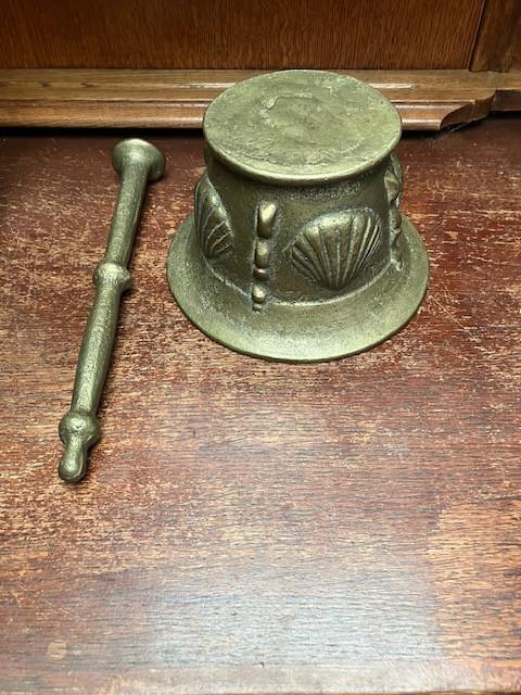 Antieke Spaanse vijzel uit Santiago de Compostela