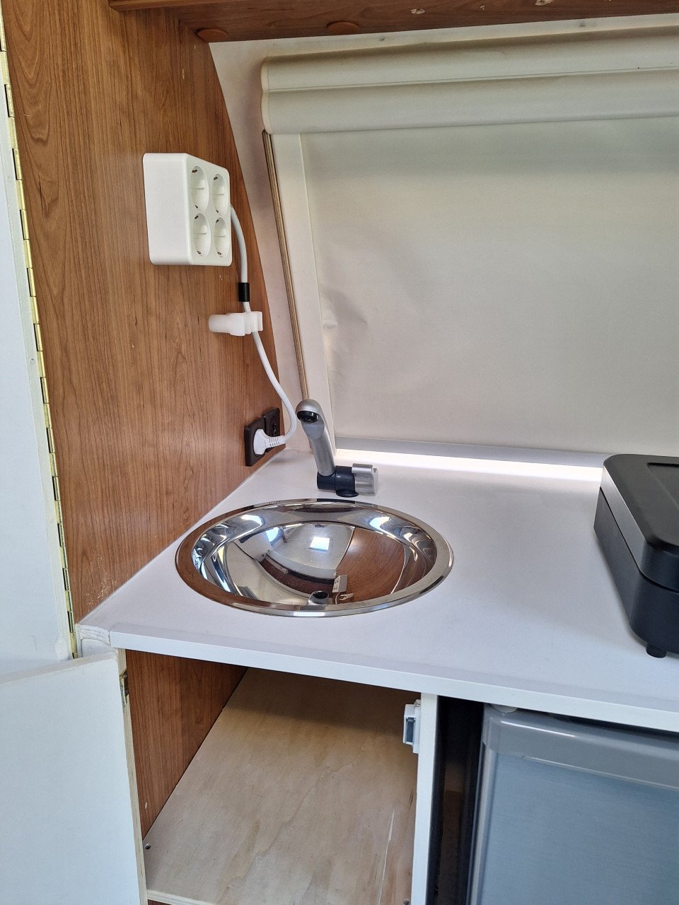 Kleine caravan te koop