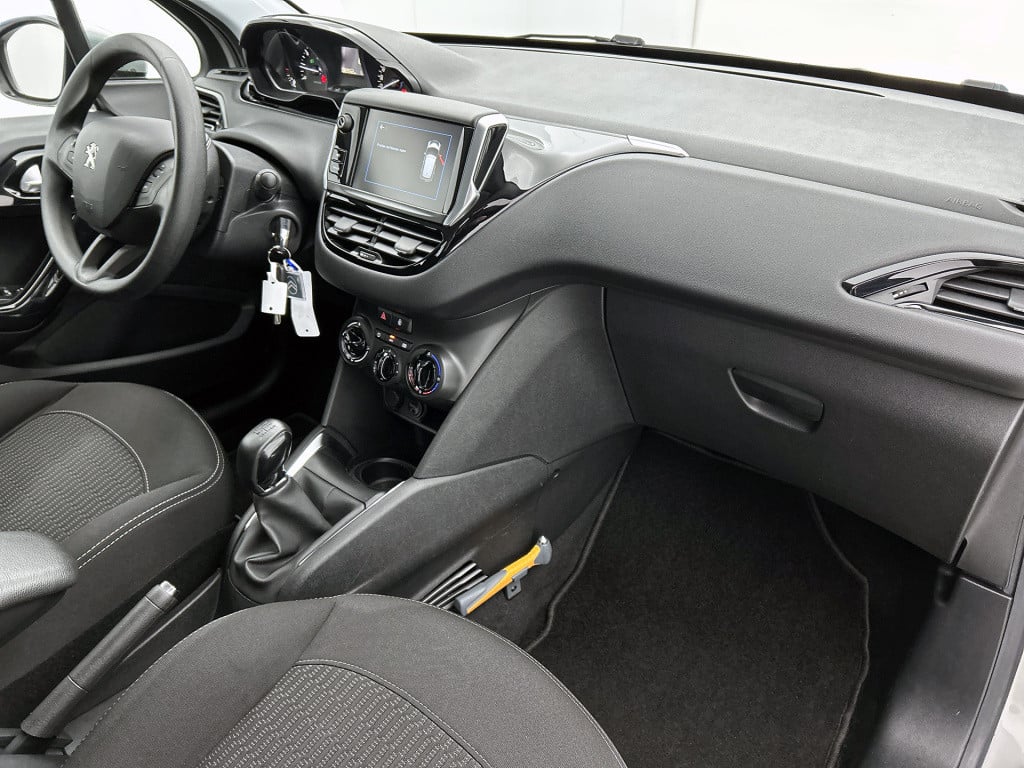 Peugeot 208 1.2 puretech blue lion | rijklaar |