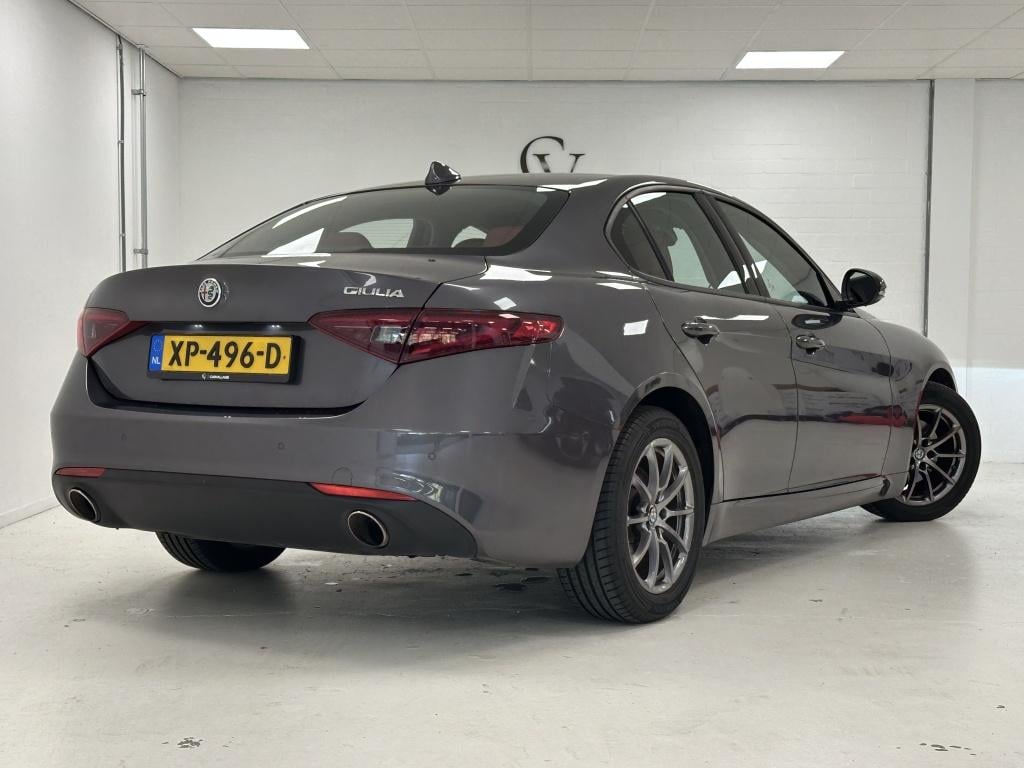 Alfa Romeo Giulia 2.0t super | leer | bi-xenon | flippers |